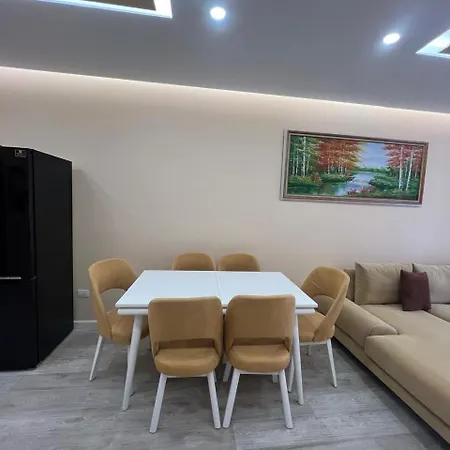 Apartment Emerald 2 *