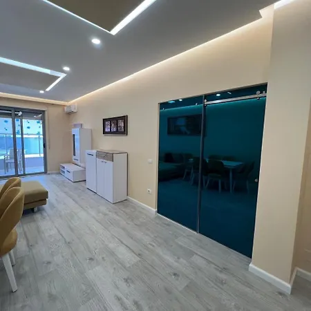 Apartment Emerald 2 *