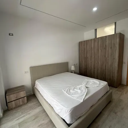 Emerald 2 Apartamento